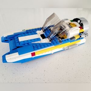 LEGO Creator Aviation Adventures 31011 Sleek Speedboat